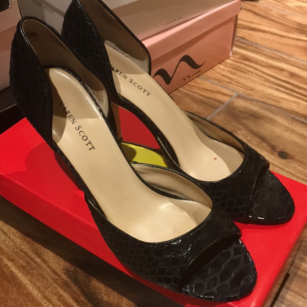 Karen Scott Black Heels